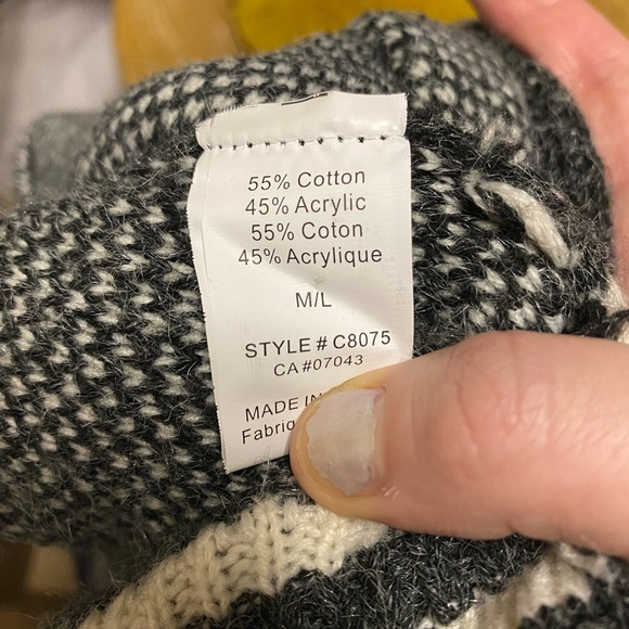 2/$75💥- CARDIGAN | Women’s Dreamers cardigan size M/L - Picture 6 of 6